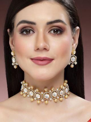 Karatcart Golden Pearl Studded Polki Kundan Choker Necklace Set for Women